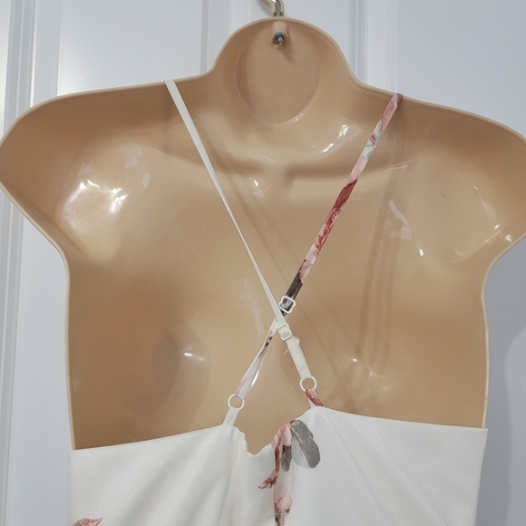 Lulu's Elegantly Inclined Cream Floral Print Wrap Maxi Dress Size Small, NWT - Picture 13 of 16